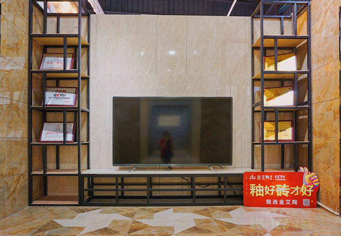 当红酒赶上......—今年会jnh现代仿古砖&红酒品鉴会（潮安站） 优雅来袭