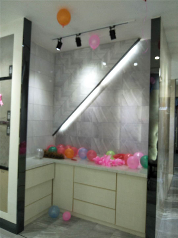 今年会jnh贵州锦屏专卖店
